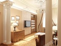 Колонны и резные потолки в квартире на Пестеля