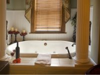 Кому доверить ремонт ванной в вашей квартире