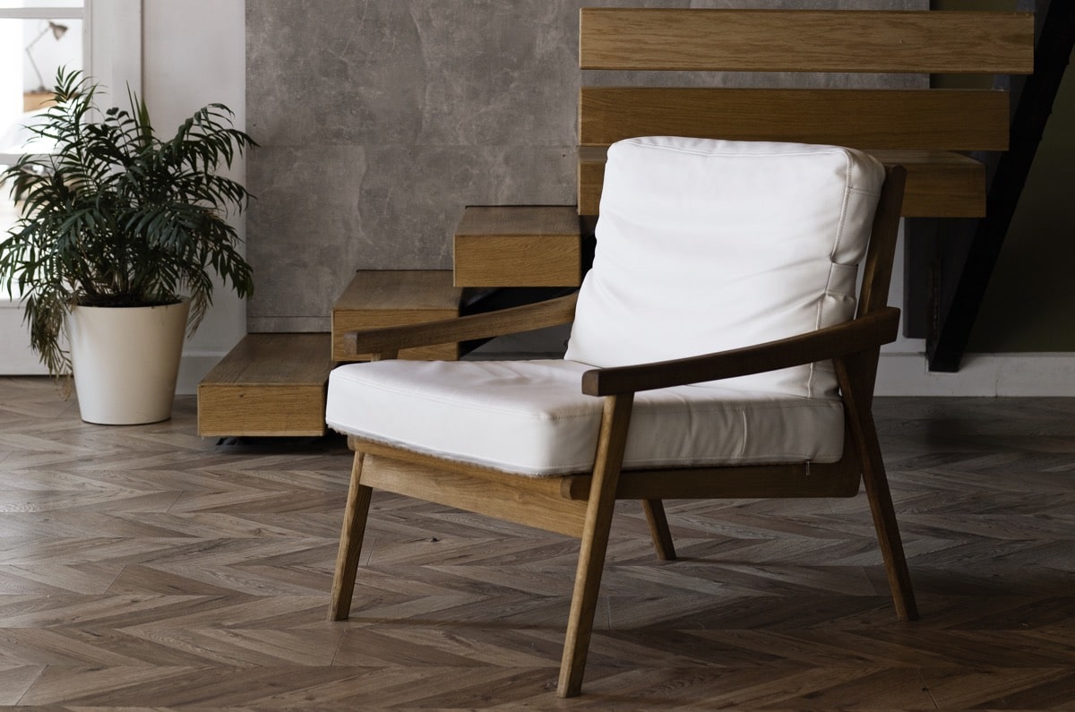 Деревянная мебель и интерьер