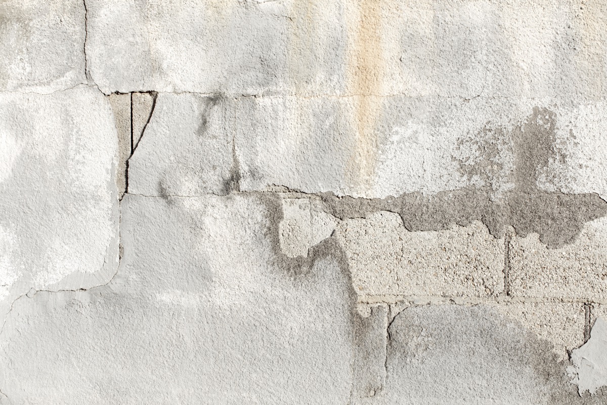 Стена очищенная от обоев