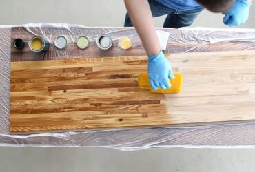 Какая грунтовка для дерева лучше: руководство по выбору для улицы и дома